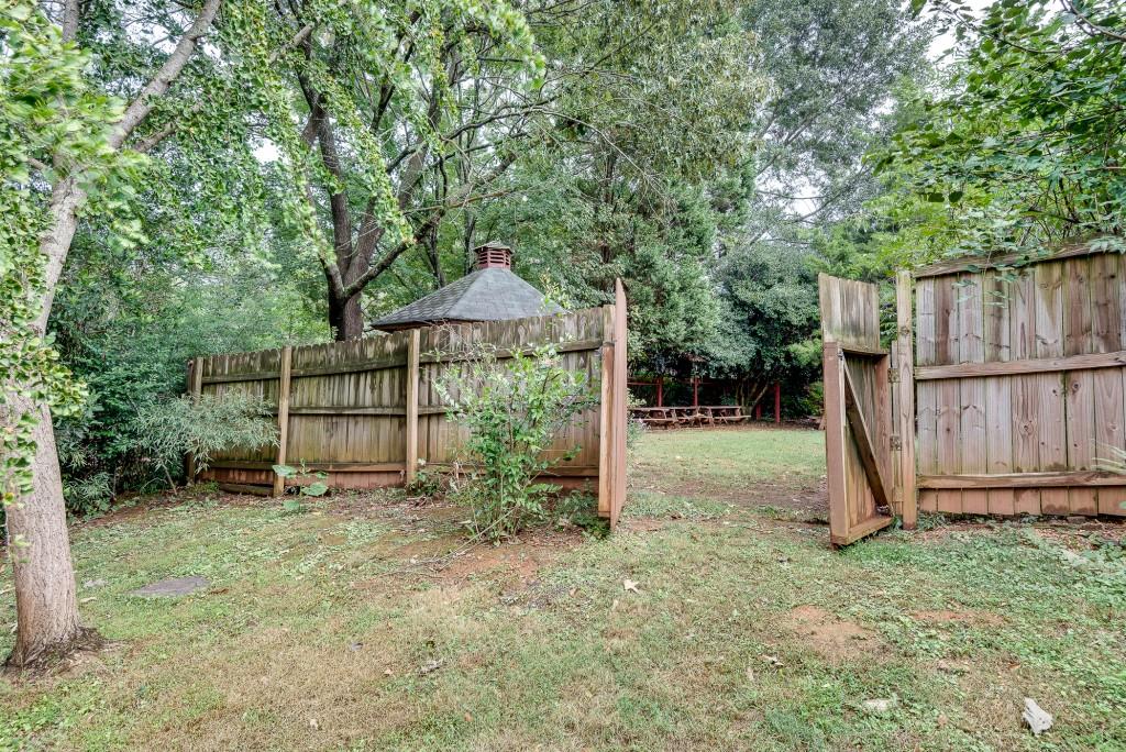 303 Nelms Avenue NE
