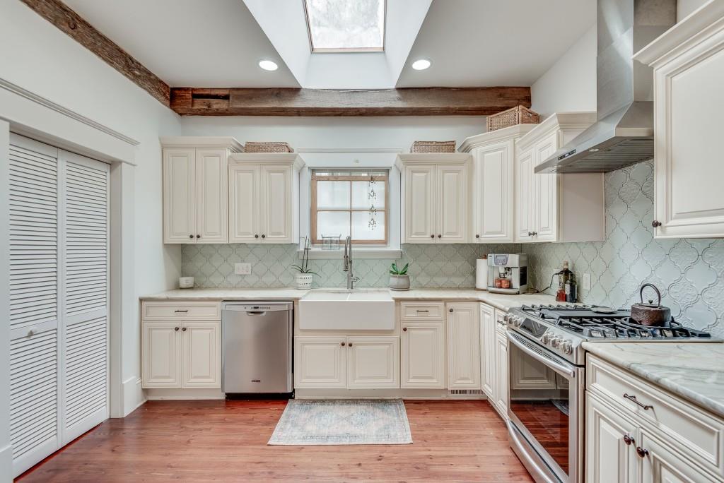 303 Nelms Avenue NE