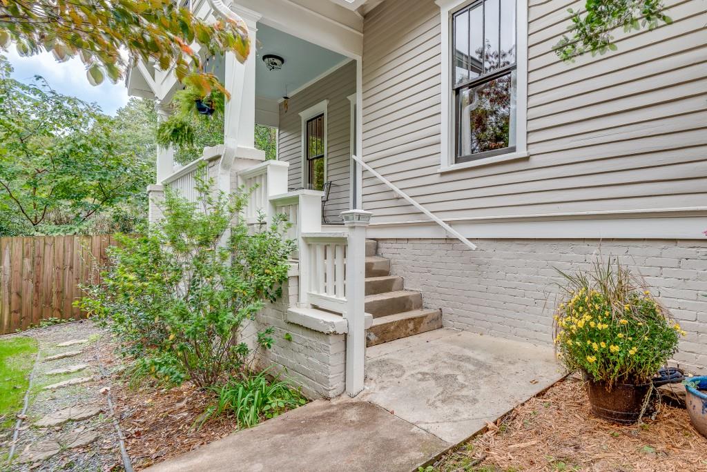 303 Nelms Avenue NE