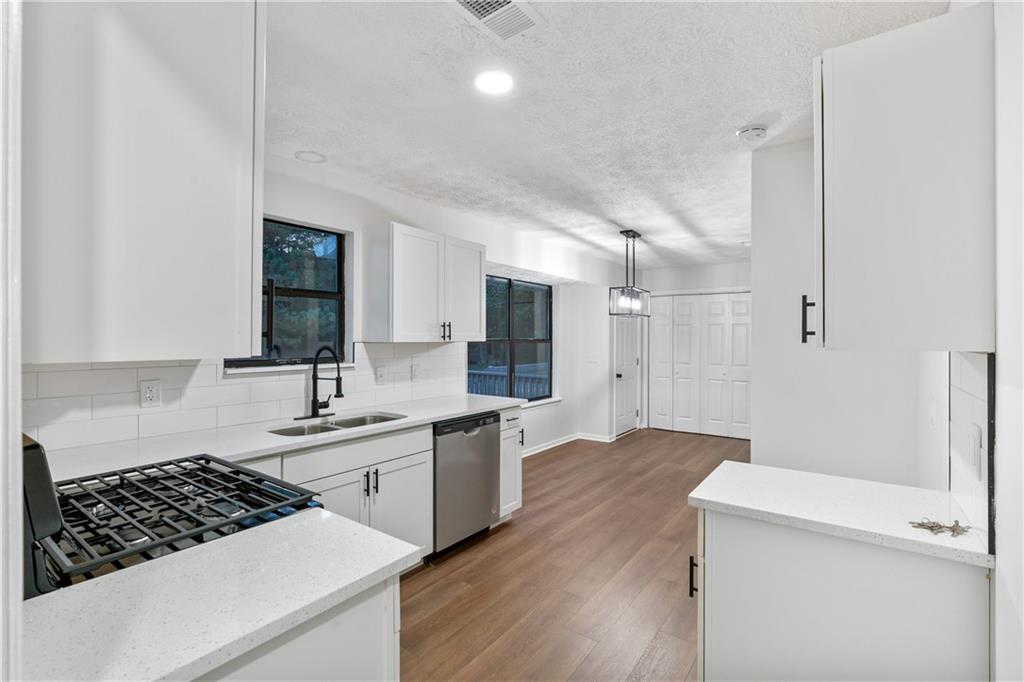 595 Dolly Harris Road