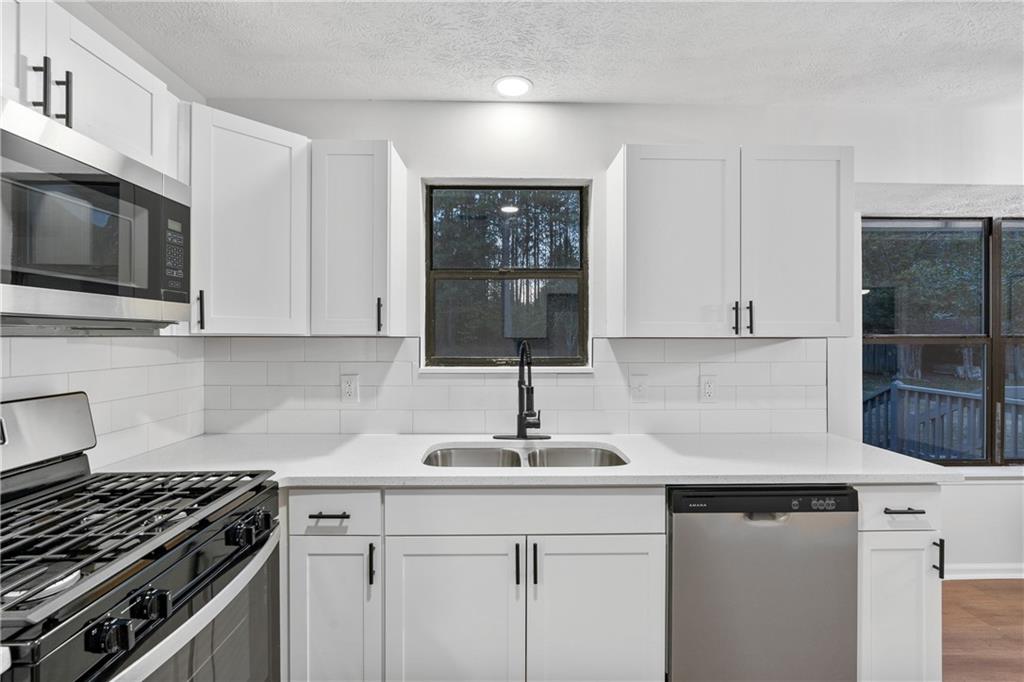 595 Dolly Harris Road