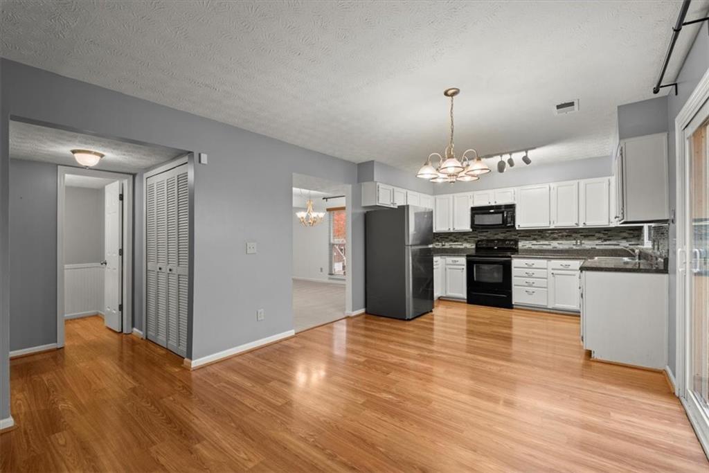 3240 Summer View Drive