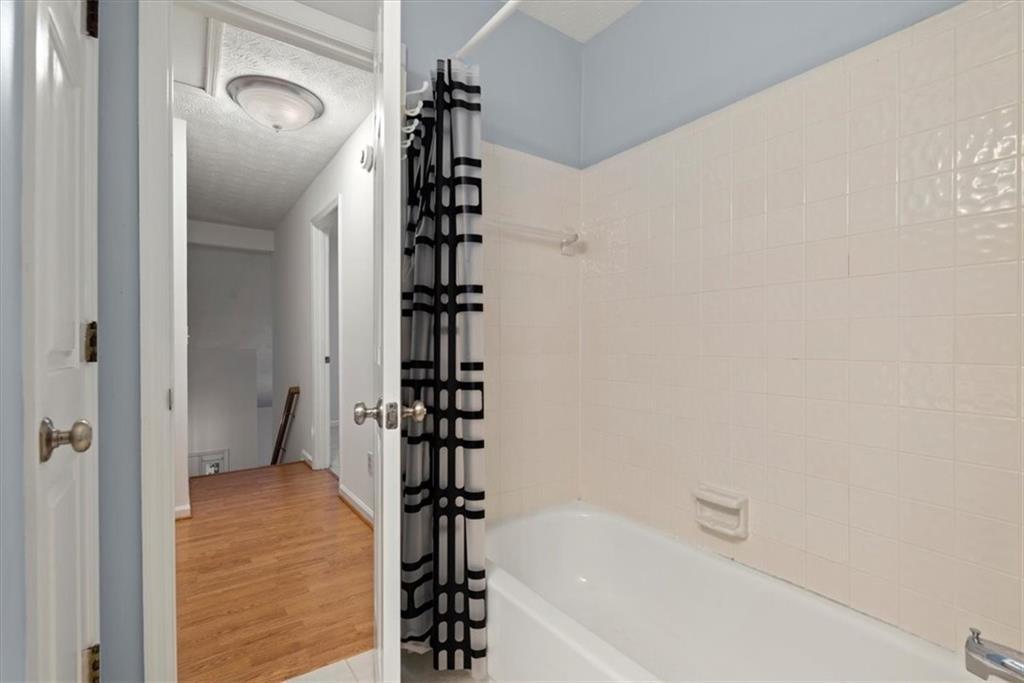 3240 Summer View Drive