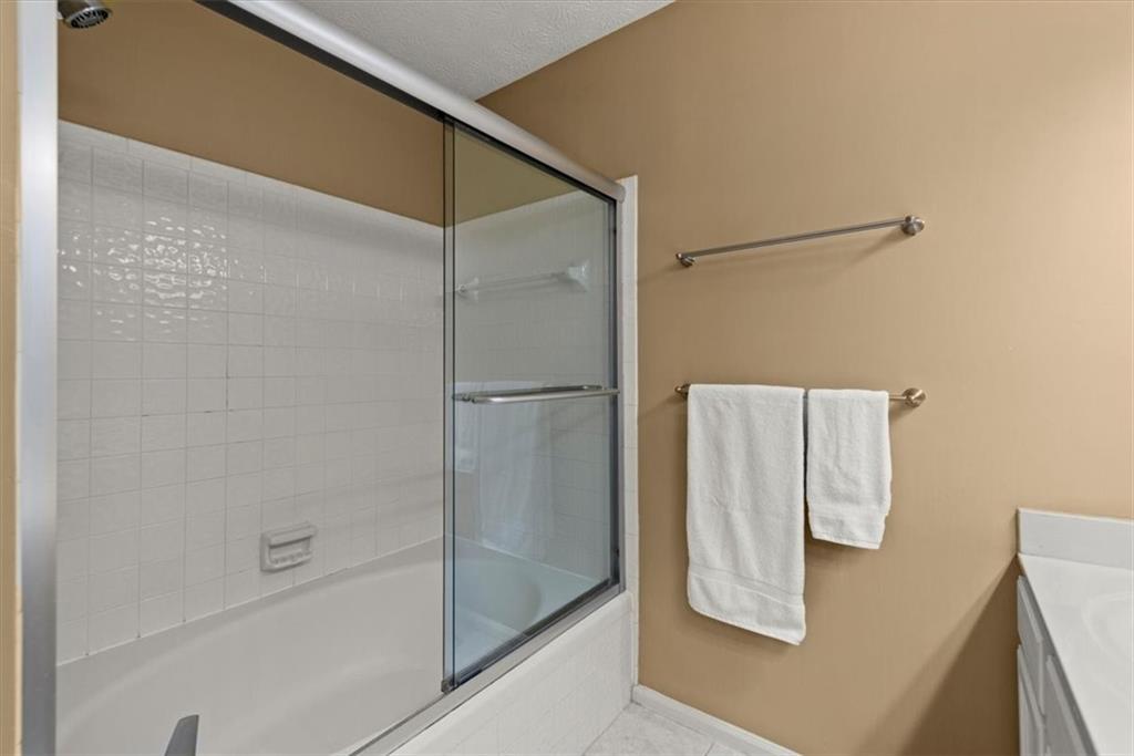 3240 Summer View Drive