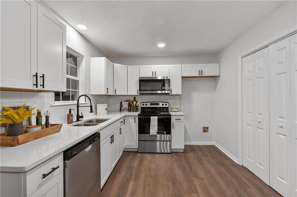 3411 Rock Ridge Drive