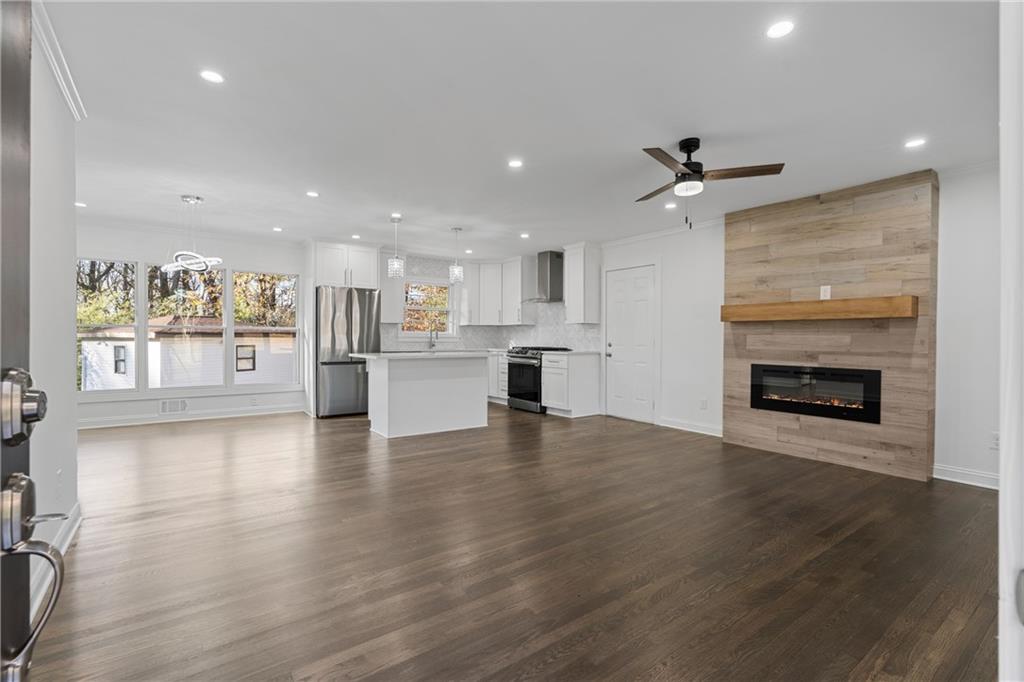 1894 Sahara Drive SE