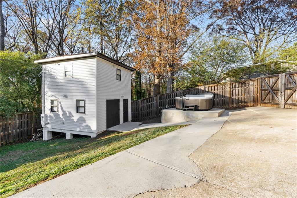 1894 Sahara Drive SE