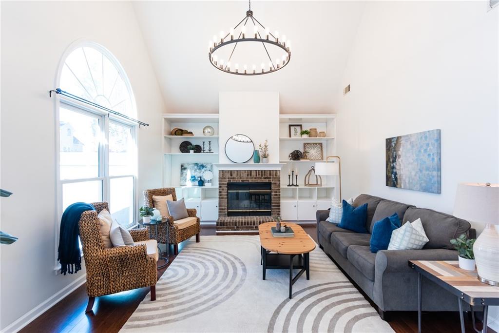 10805 PINEWALK FOREST Circle