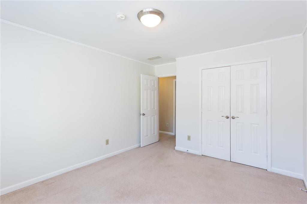 10805 PINEWALK FOREST Circle