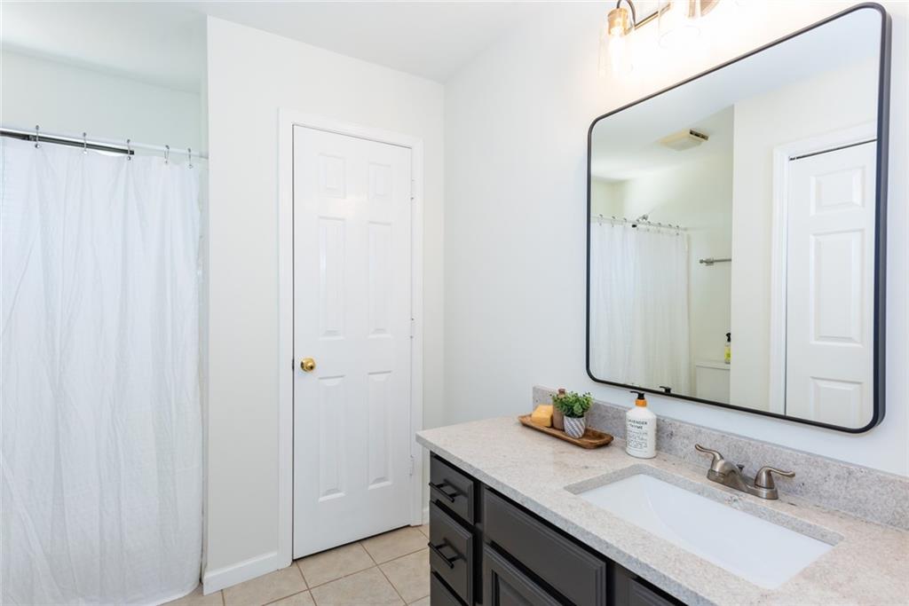 10805 PINEWALK FOREST Circle