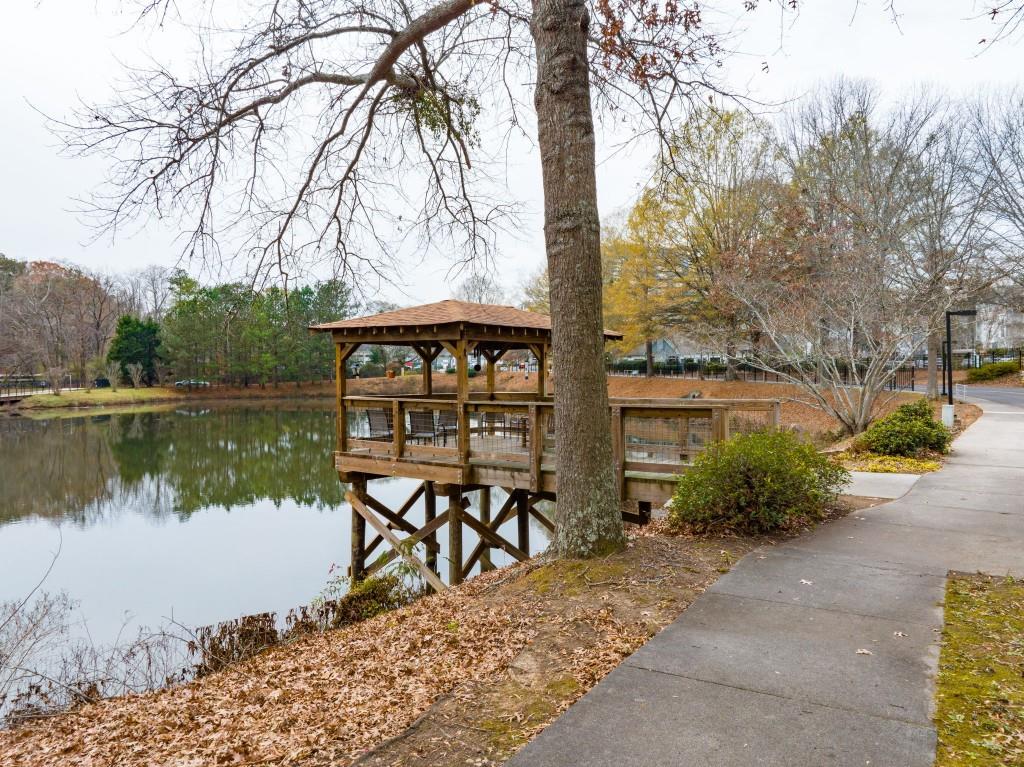 1800 Clairmont Lake Unit 220