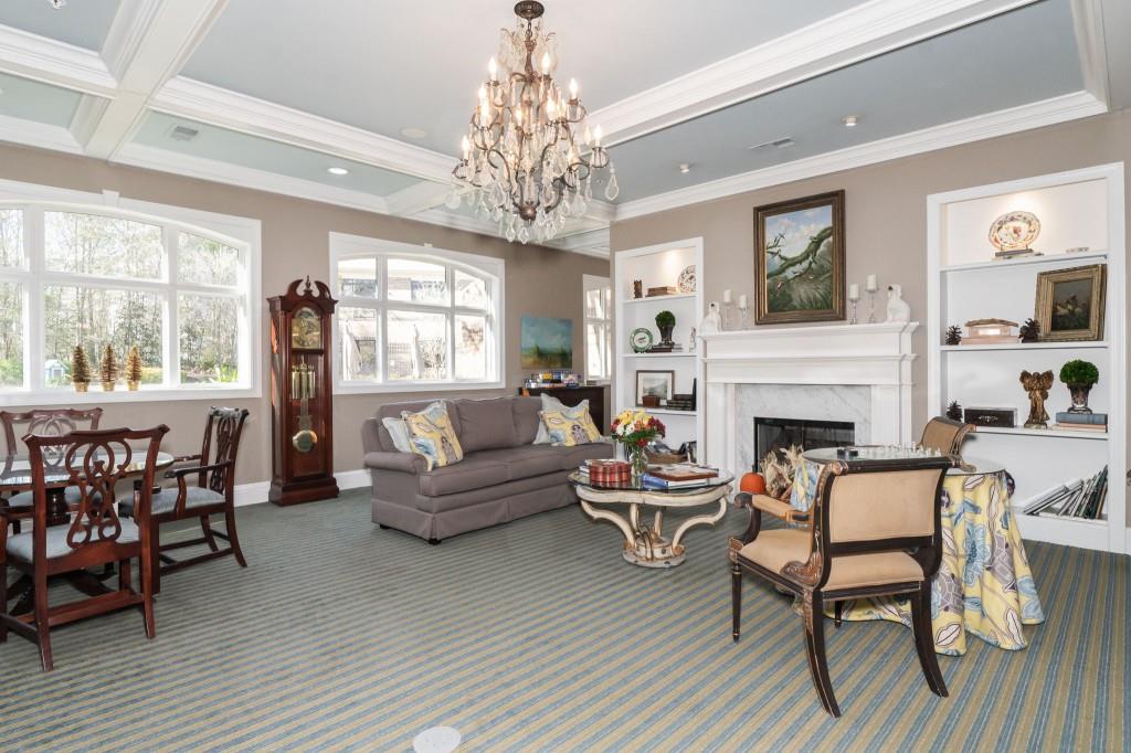 1800 Clairmont Lake Unit 220