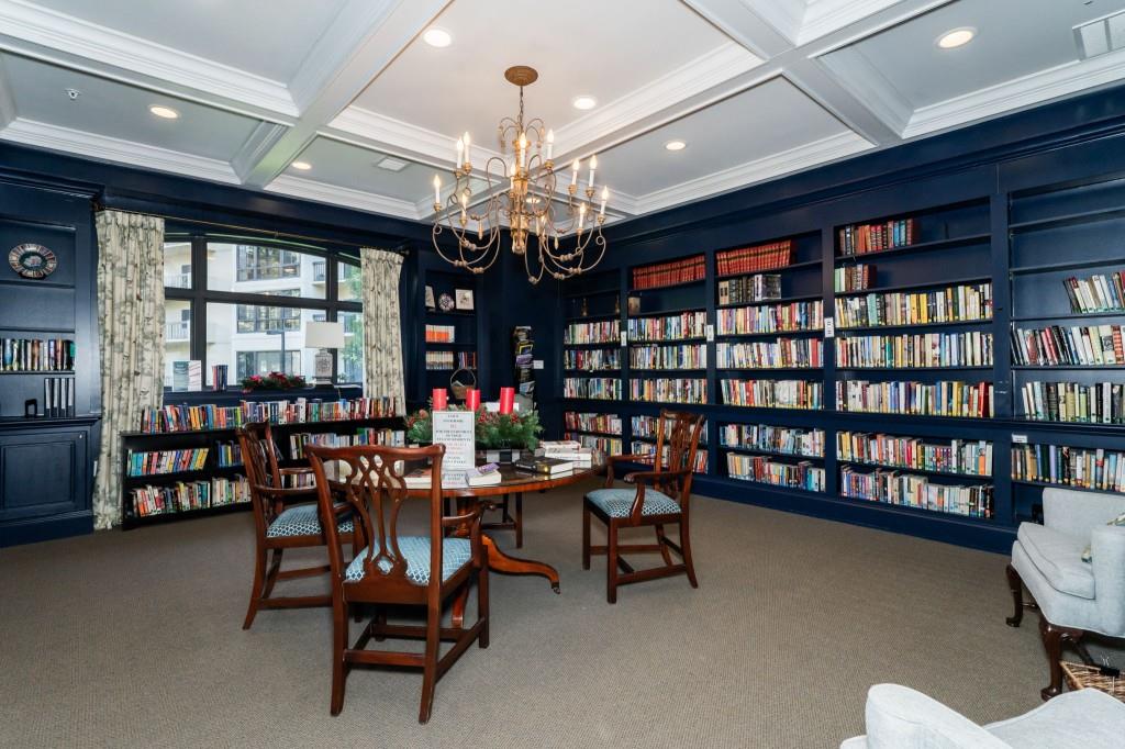 1800 Clairmont Lake Unit 220