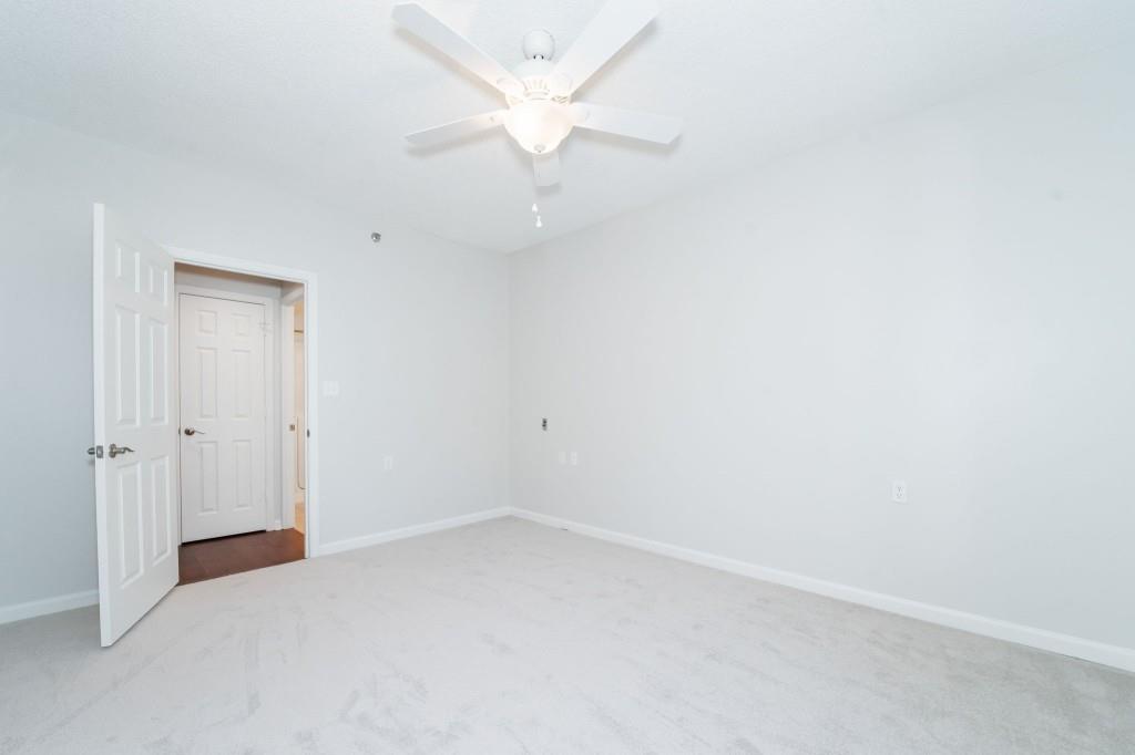 1800 Clairmont Lake Unit 220