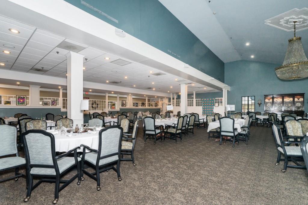 1800 Clairmont Lake Unit 220