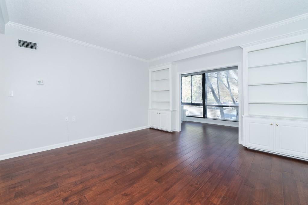 1800 Clairmont Lake Unit 220