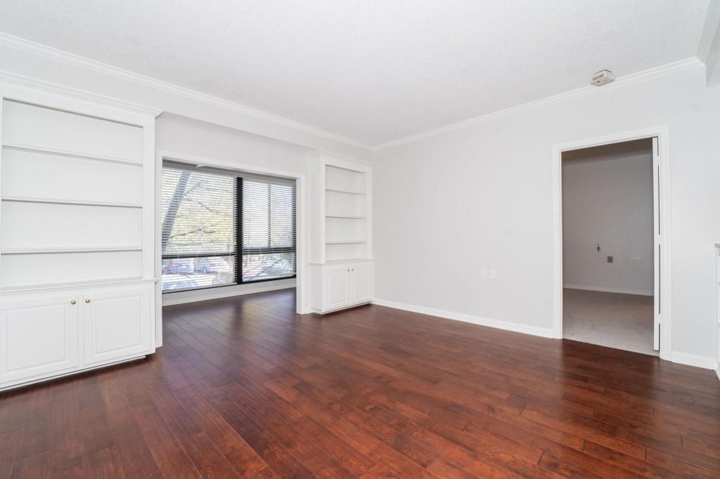 1800 Clairmont Lake Unit 220