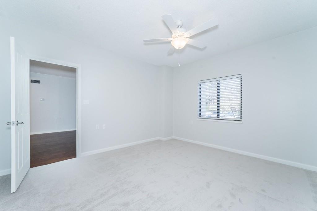 1800 Clairmont Lake Unit 220