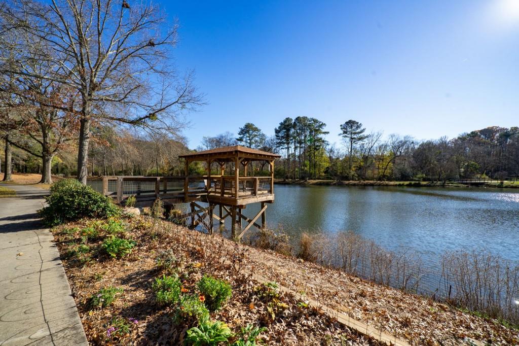 1800 Clairmont Lake Unit 220