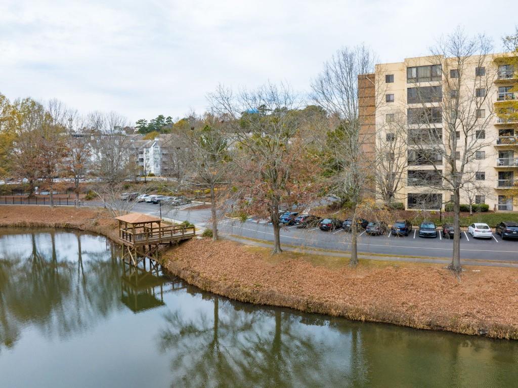 1800 Clairmont Lake Unit 220