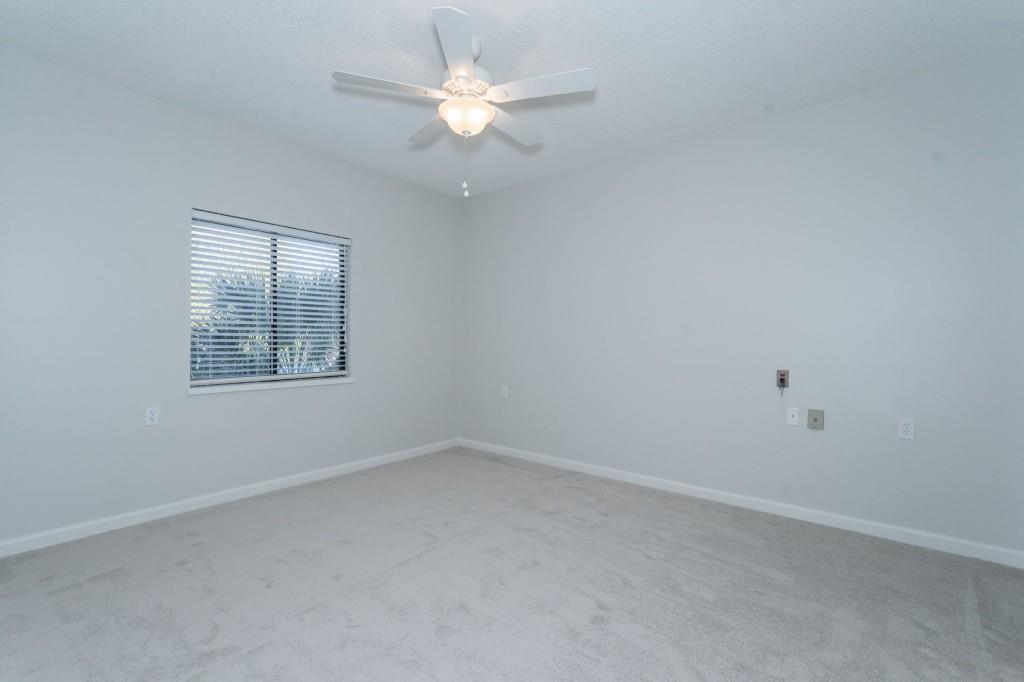 1800 Clairmont Lake Unit 220