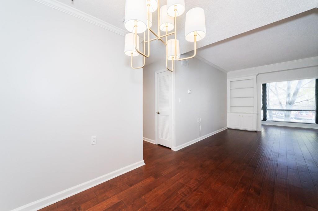 1800 Clairmont Lake Unit 220
