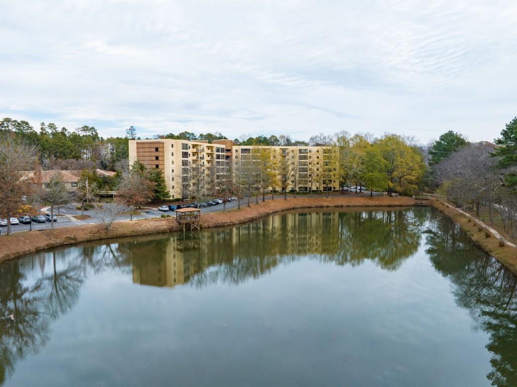1800 Clairmont Lake Unit 220