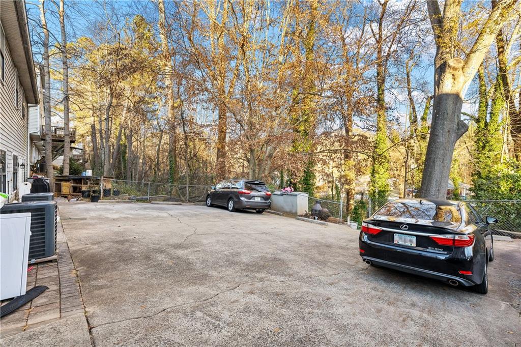 80 Lakeview Drive