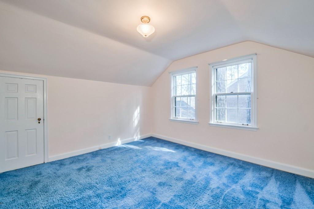 1941 Edinburgh Terrace NE