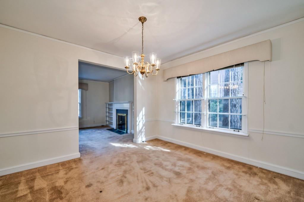 1941 Edinburgh Terrace NE