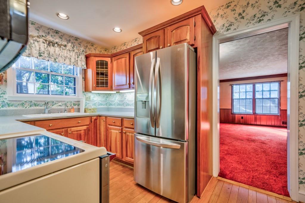 1941 Edinburgh Terrace NE