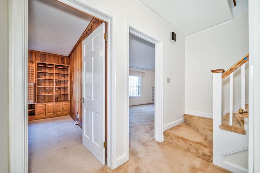 1941 Edinburgh Terrace NE