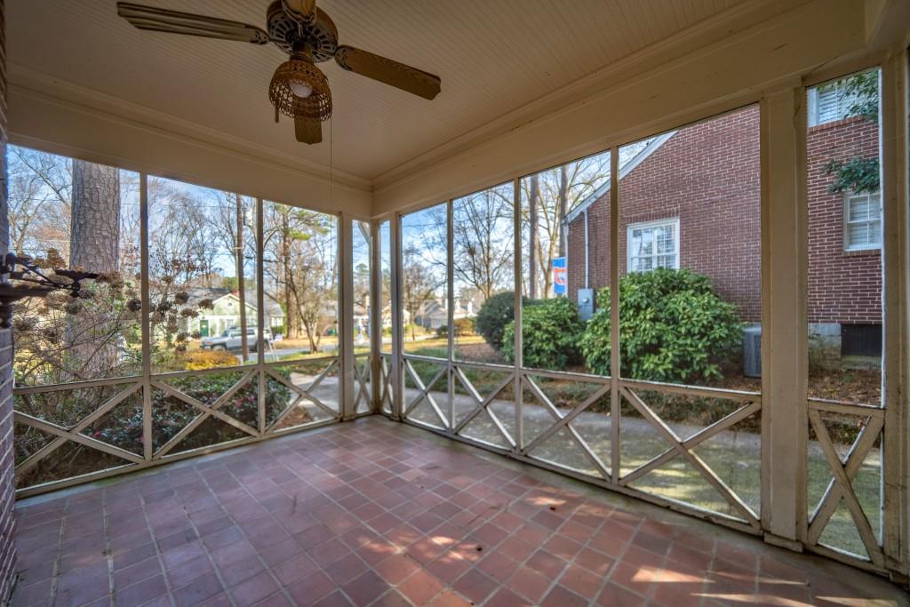 1941 Edinburgh Terrace NE