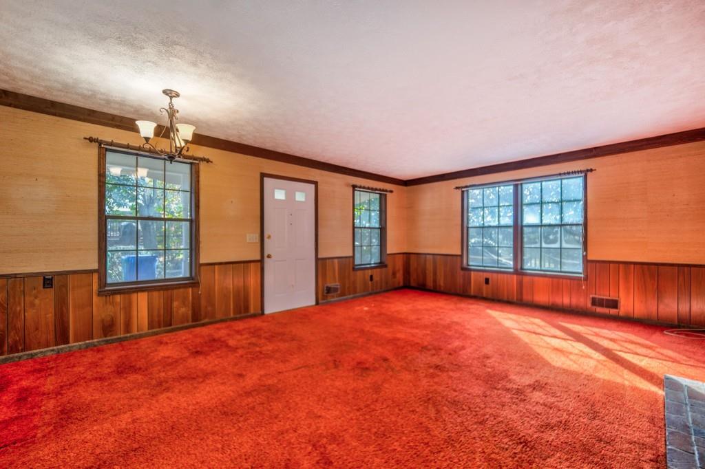 1941 Edinburgh Terrace NE