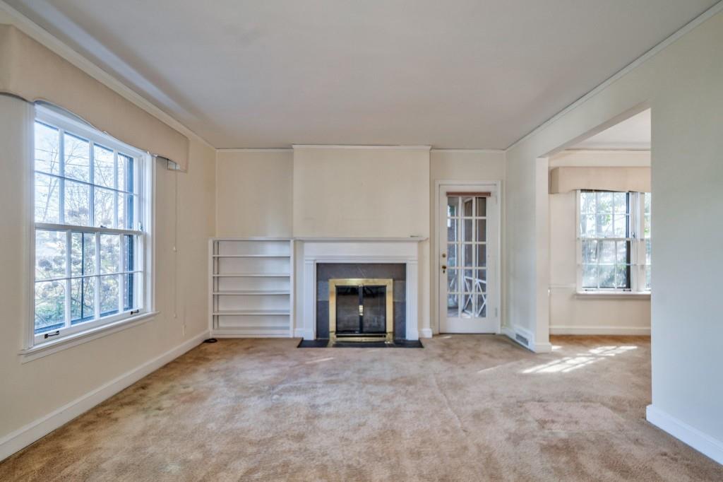 1941 Edinburgh Terrace NE