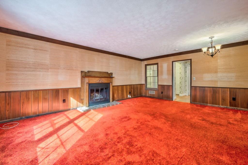 1941 Edinburgh Terrace NE