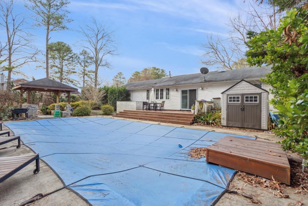 3346 Stonewall Drive NW