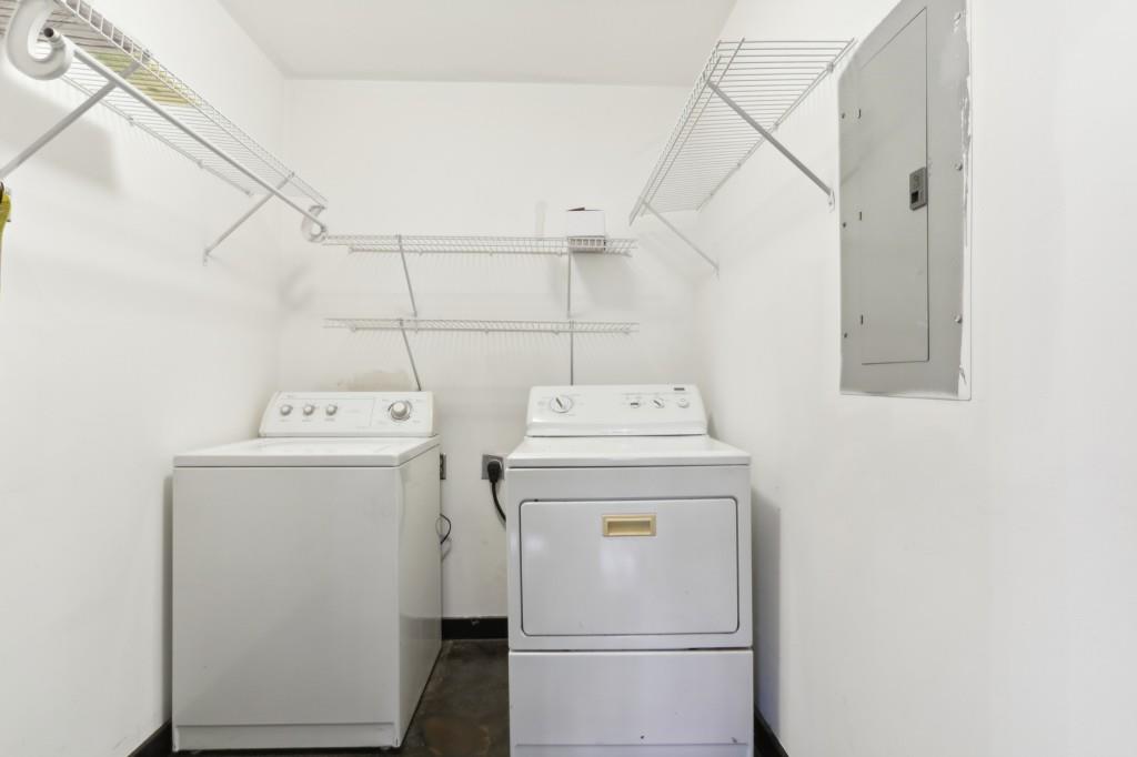 881 Memorial Unit 105