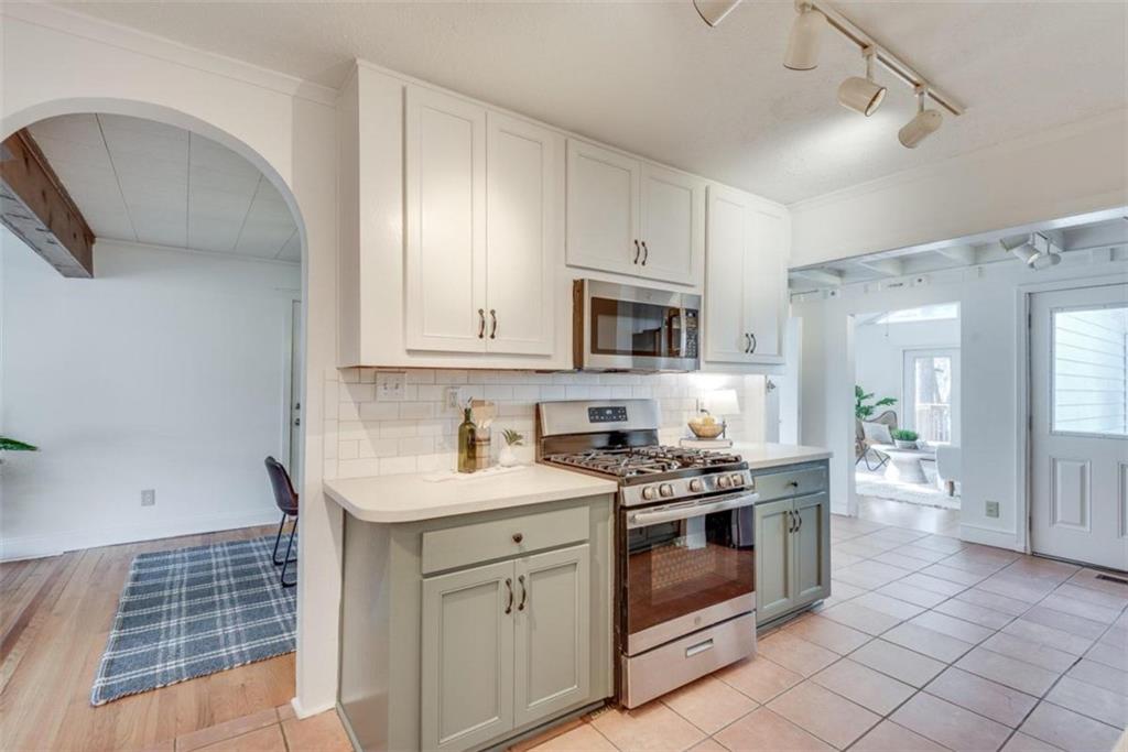 1119 Forrest Boulevard