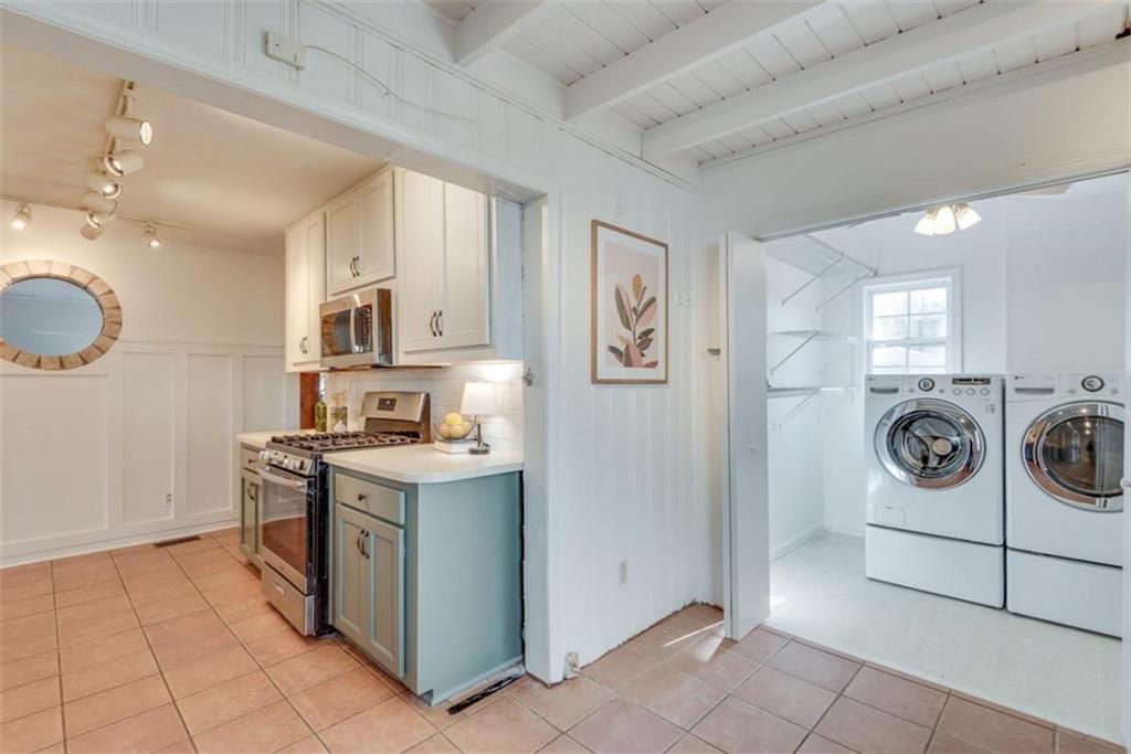 1119 Forrest Boulevard