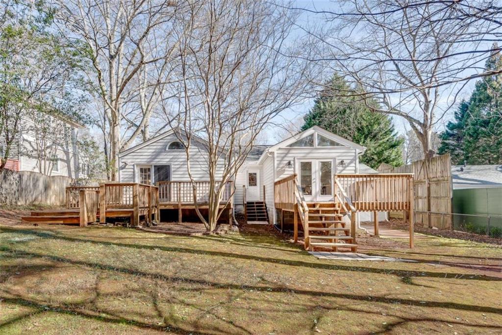 1119 Forrest Boulevard