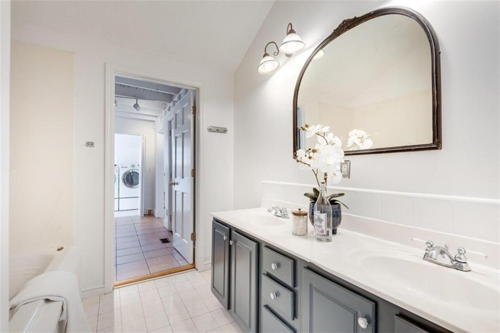 1119 Forrest Boulevard