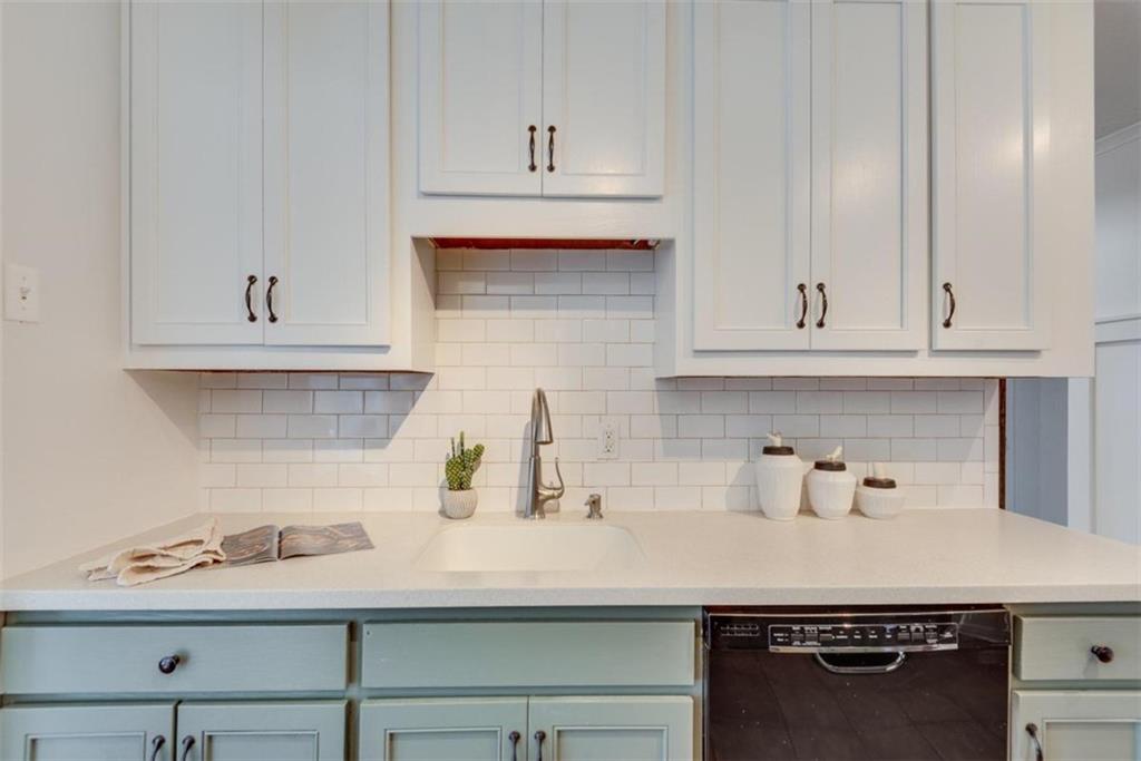 1119 Forrest Boulevard