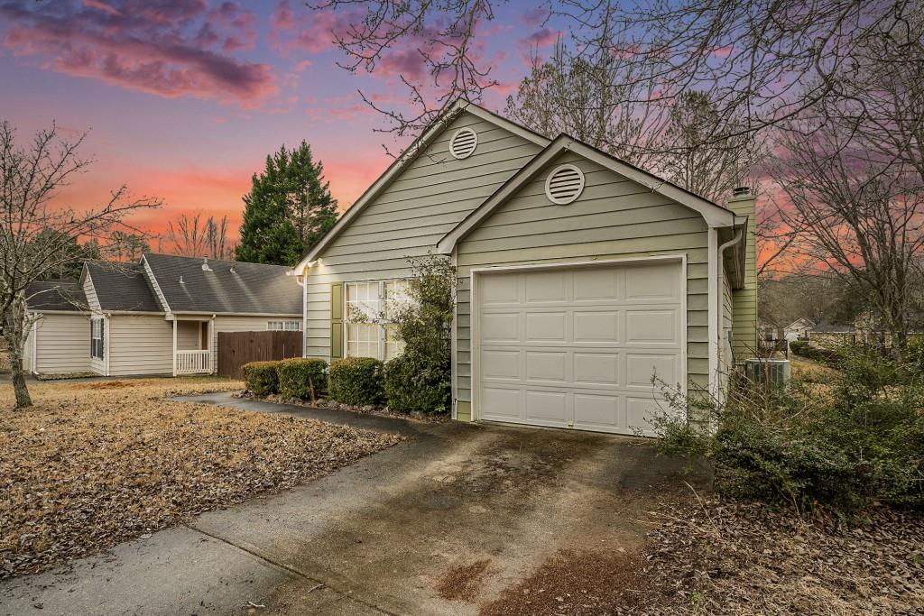1285 Waterton Trail