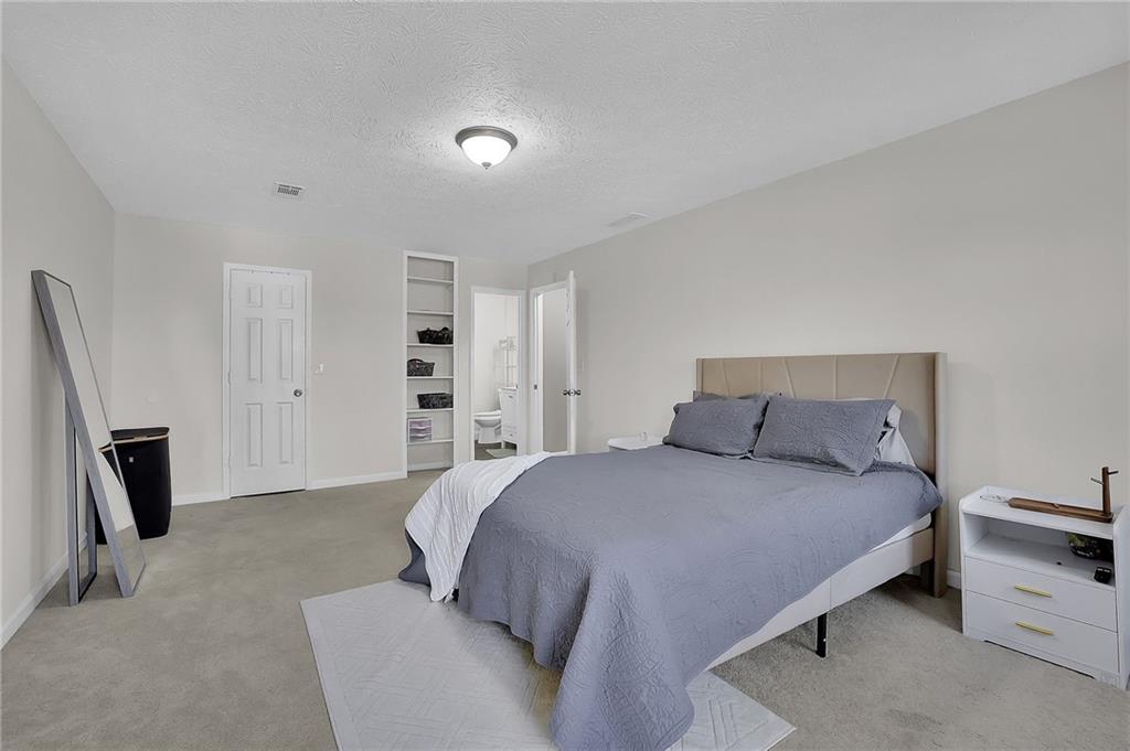5073 Fieldgreen Crossing