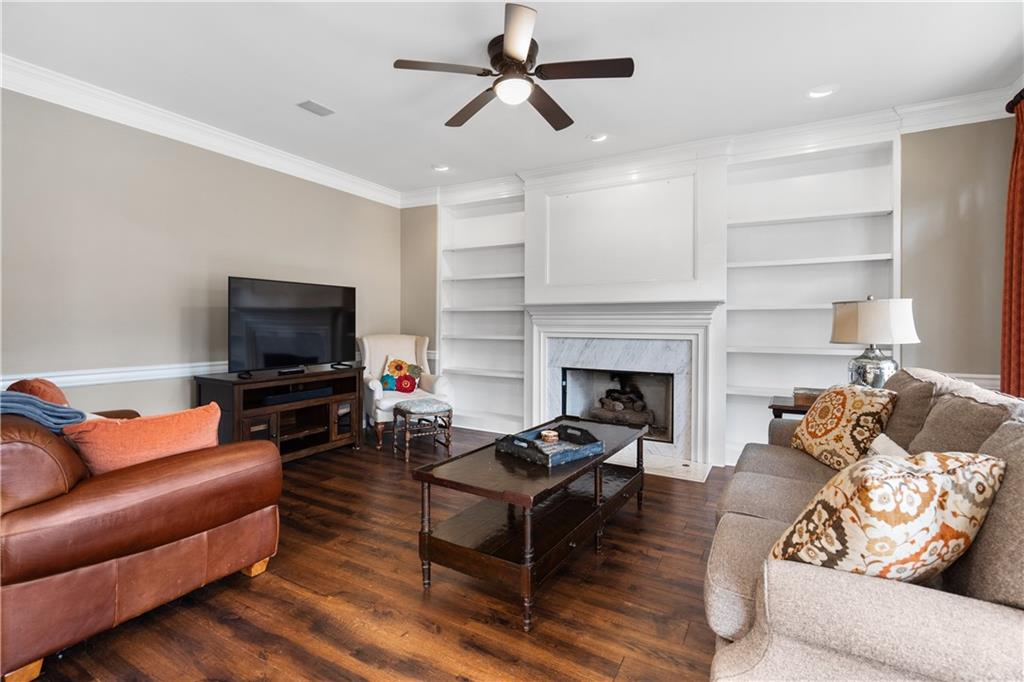 390 Meadowmeade Lane