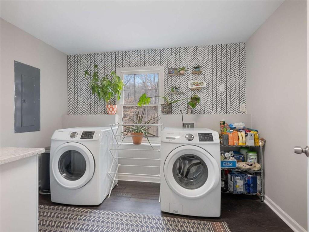 6910 Clearlake Court