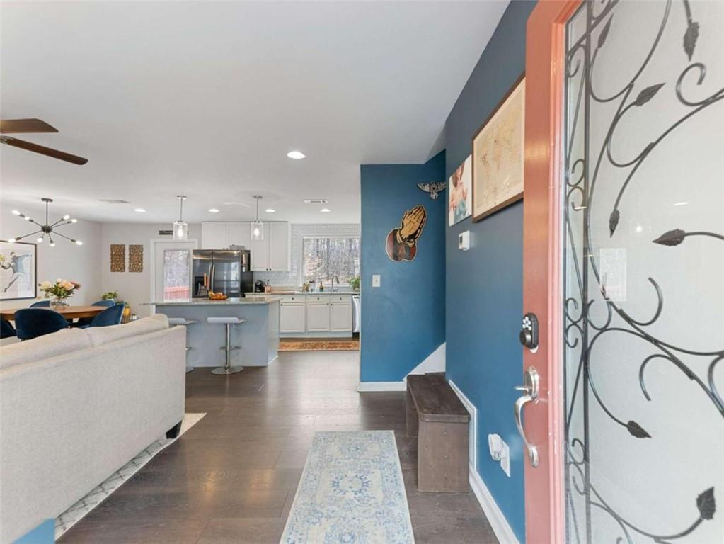 6910 Clearlake Court