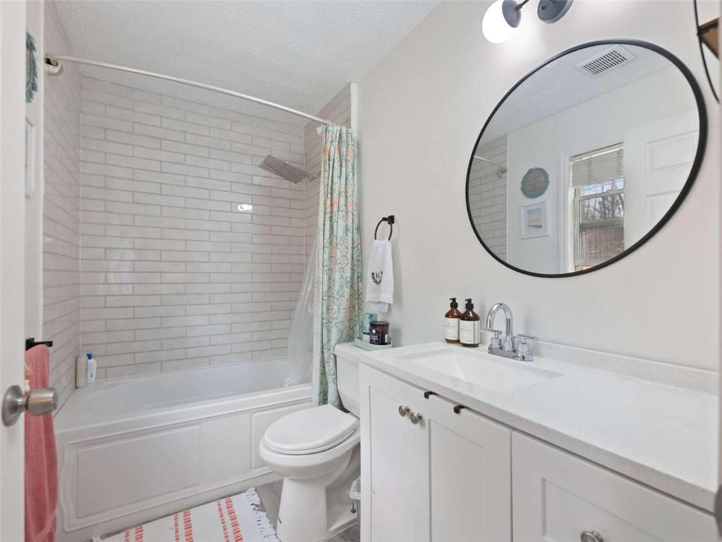 6910 Clearlake Court