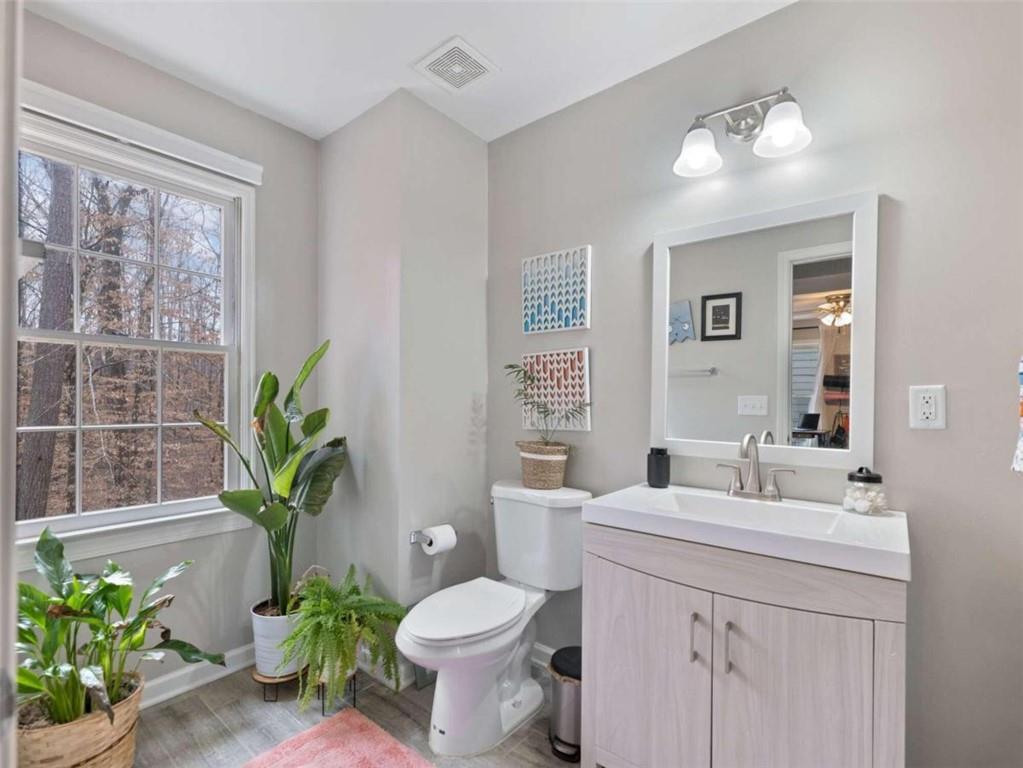 6910 Clearlake Court